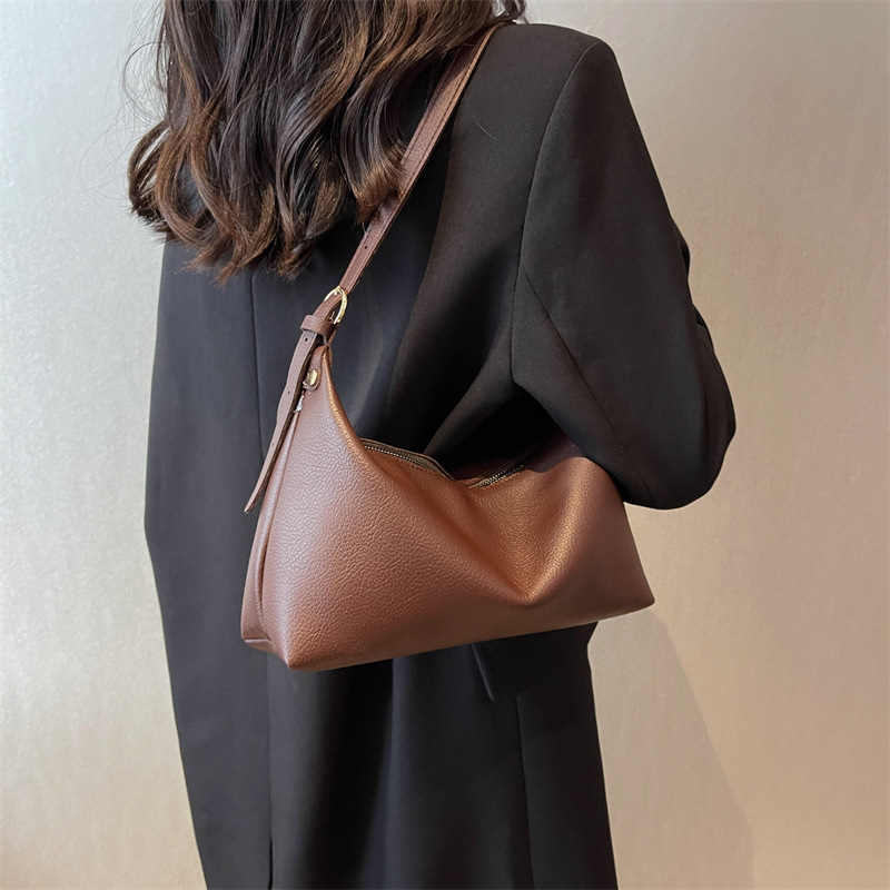 Retro Special-Interest Design Bag Women's 2022 New Fashion Shoulder Underarm Bag Soft Leather Simple High Quality Crossbody Bag