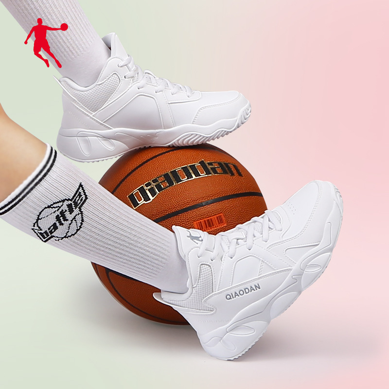 乔丹女鞋篮球鞋女高帮2024春季新款休闲小白鞋球鞋复古透气运动鞋