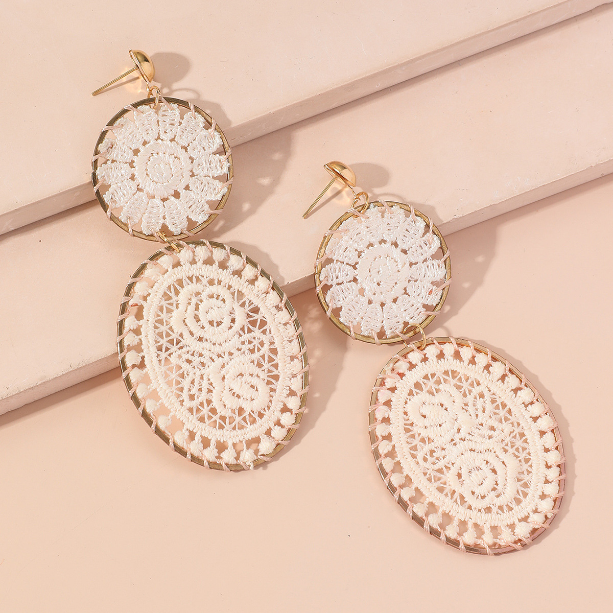 New Fashion Exaggerated Earrings Female Temperament High Sense Woven Hollowed Vintage Earrings