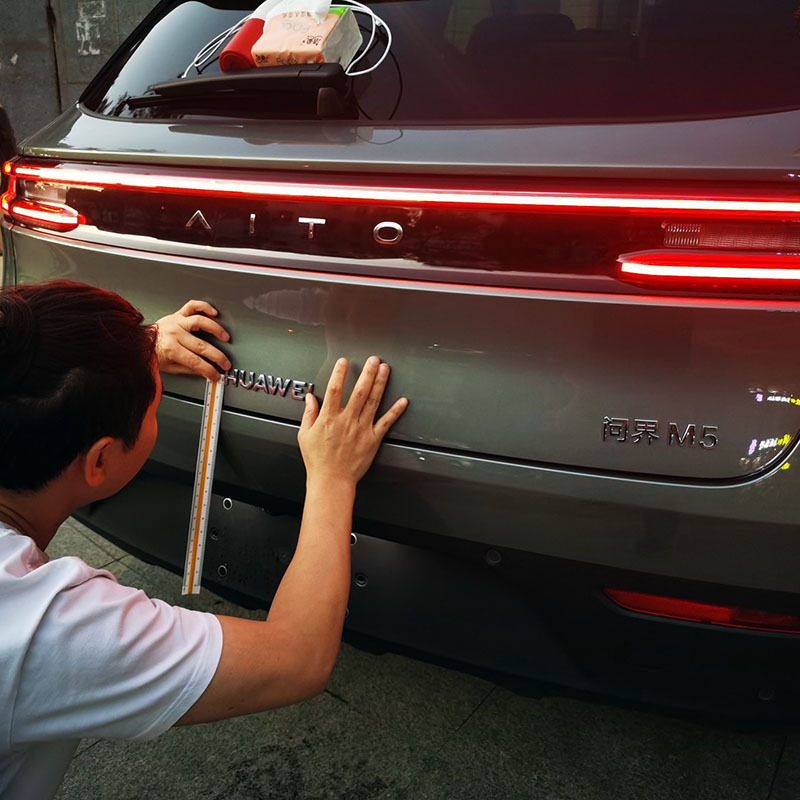 问界m5华为汽车车标定 制huawei鸿蒙金属后尾车贴标志标牌银色