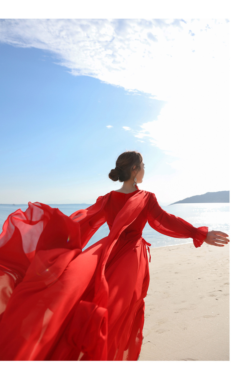 2022草原沙漠旅游拍照女装红色收腰连衣裙海边度假大摆拖地长裙子