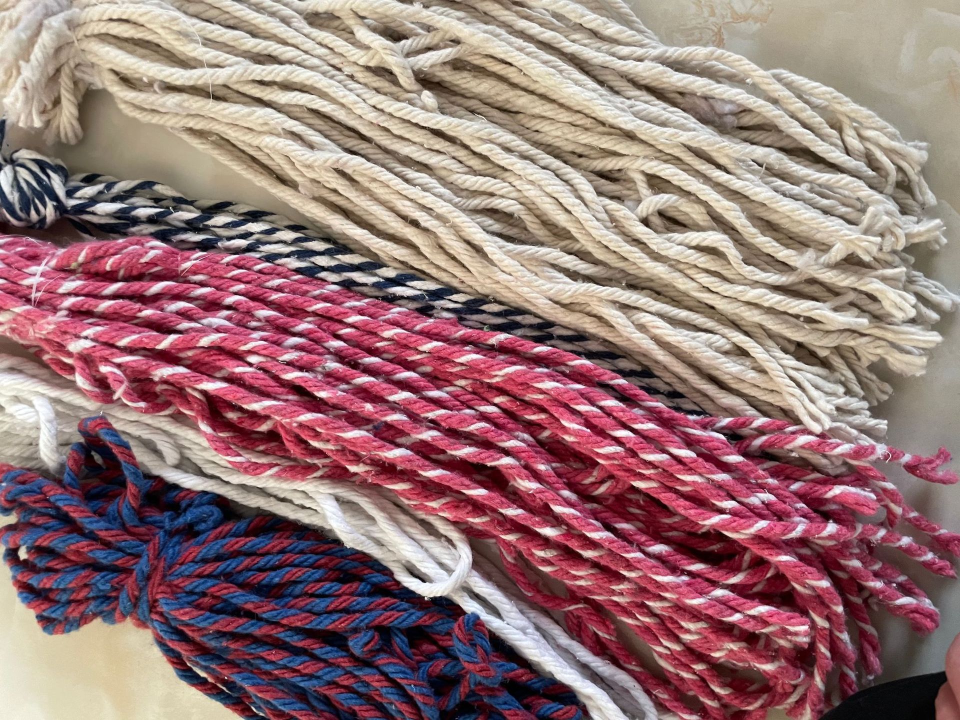再生棉纱拖把线1s--10支合股拖把莎纯白蓝白红白多色摩擦纺