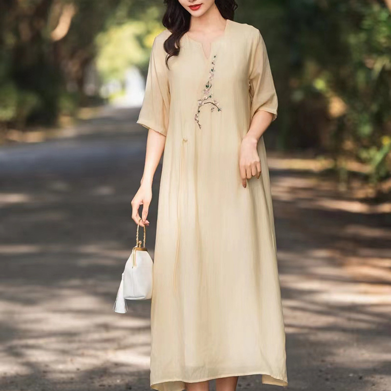 2024夏季短袖天丝棉纯色刺绣双层女长裙文艺v领宽松女士连衣裙