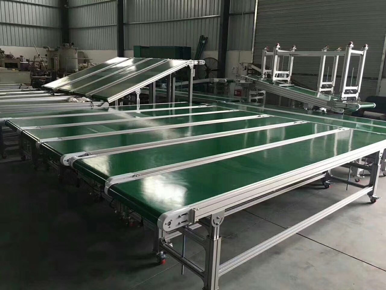 定制小型皮带输送机口罩机爬坡可移动传送带流水线快递物流分拣线