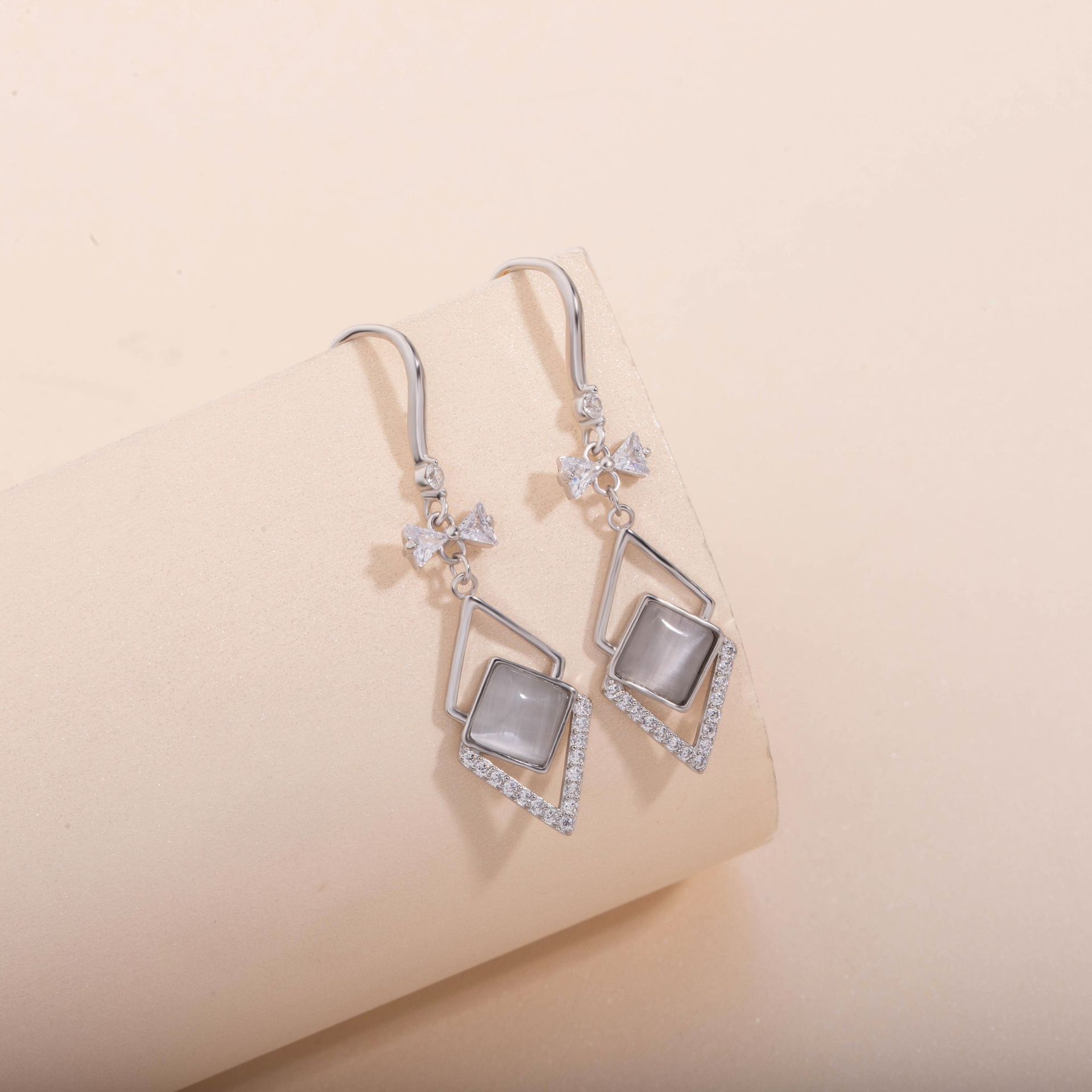 韩一高级感轻奢大气猫眼耳环韩国纯银耳坠女2021年新款潮气质百搭