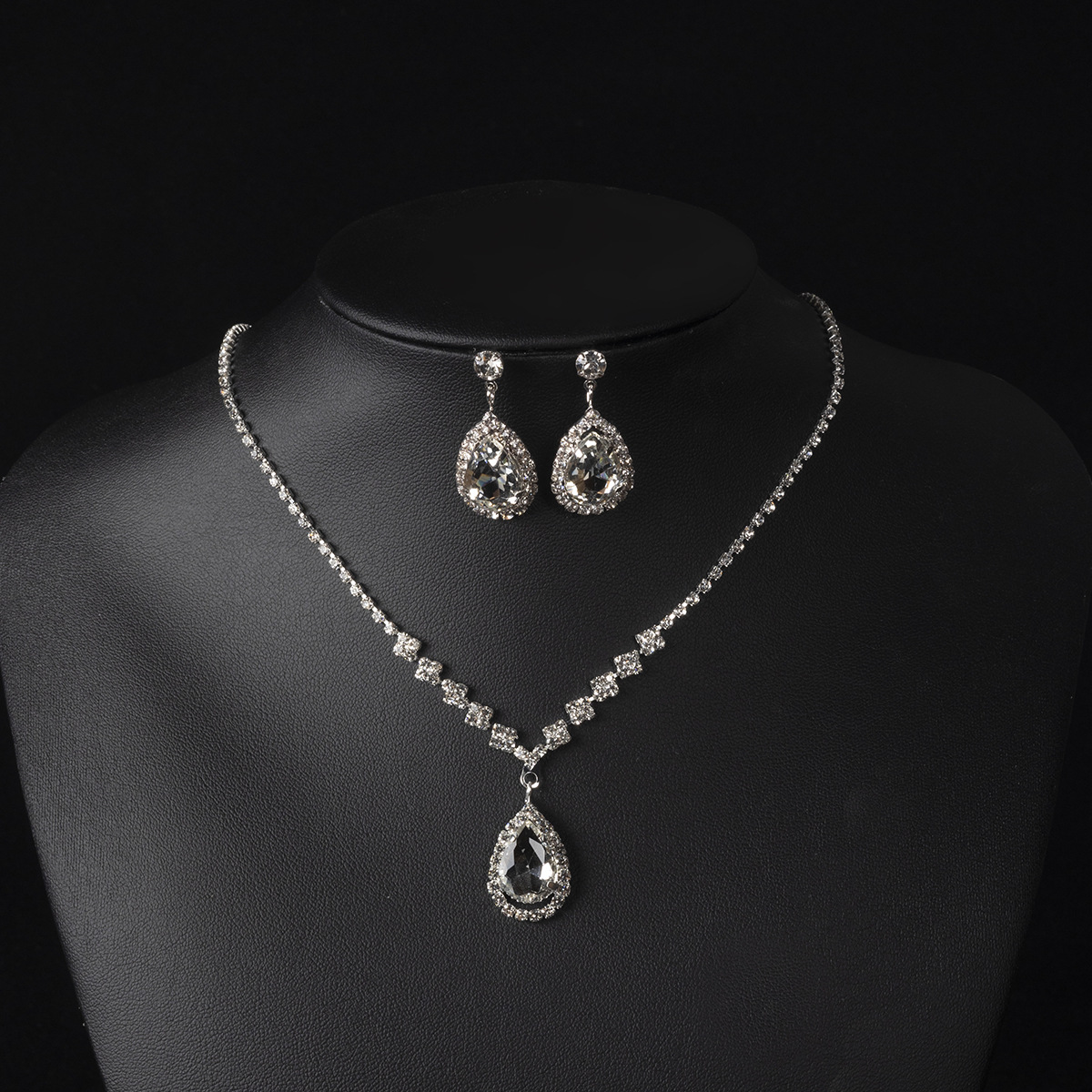 Korean Style Fashion Wedding Bright Diamond Water Drop Necklace Geometric Bridal Wedding Jewelry Earrings Two-Piece Set N5571