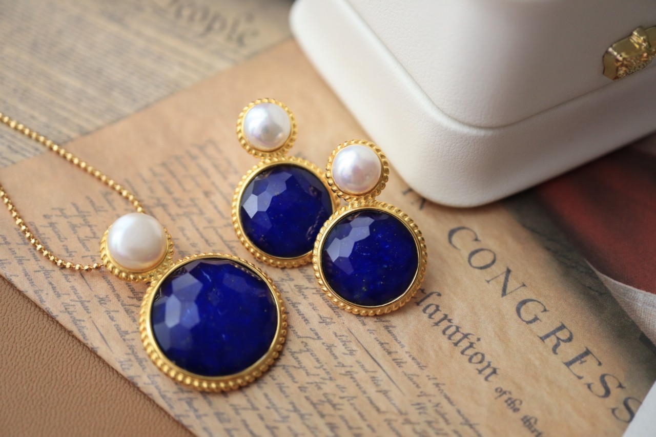 克莱因蓝秋季新款s925银天然青金石淡水珍珠烟花水晶切面耳钉女式