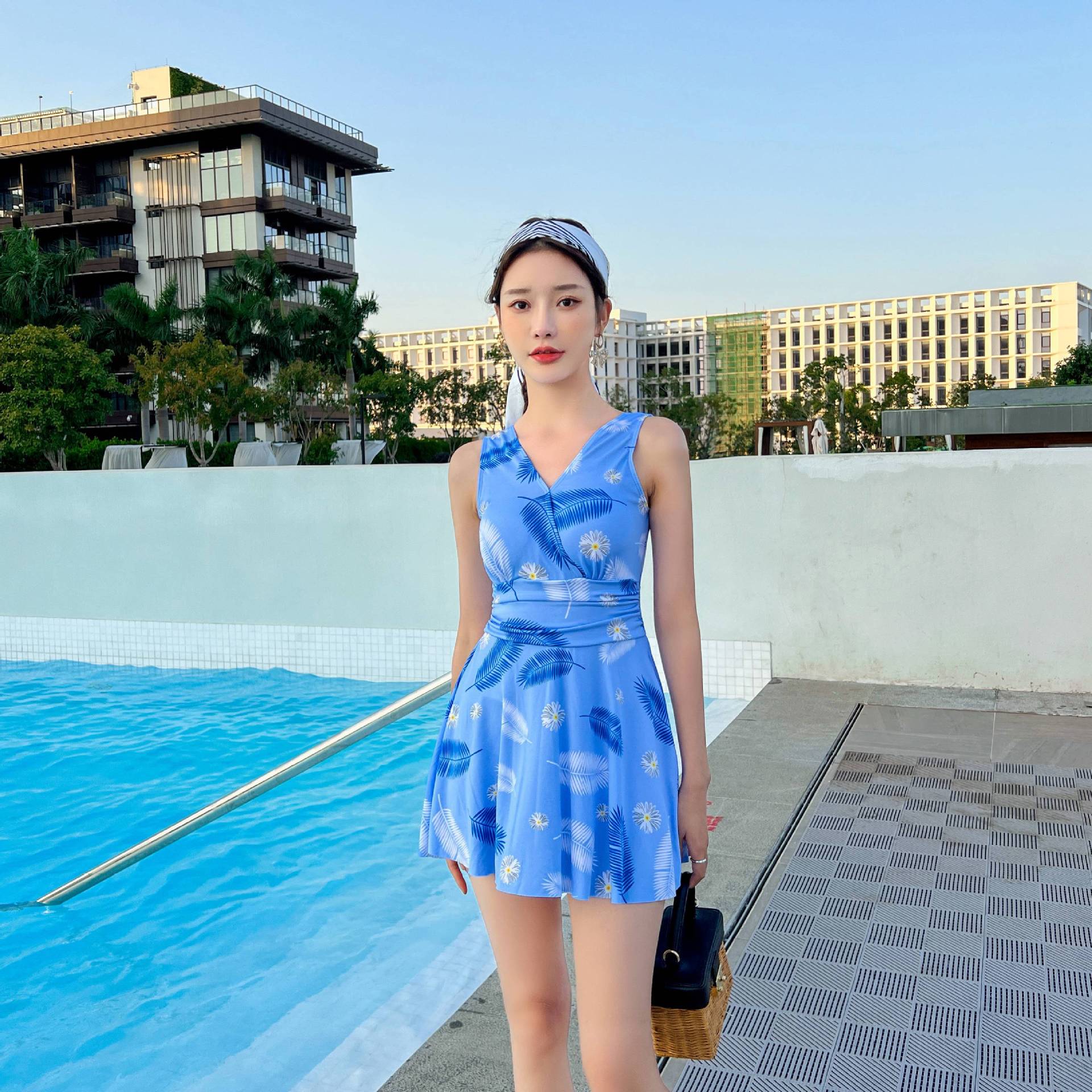 夏季新款游泳衣女运动休闲宽松版三件套保守遮肚海边训练馆泳衣