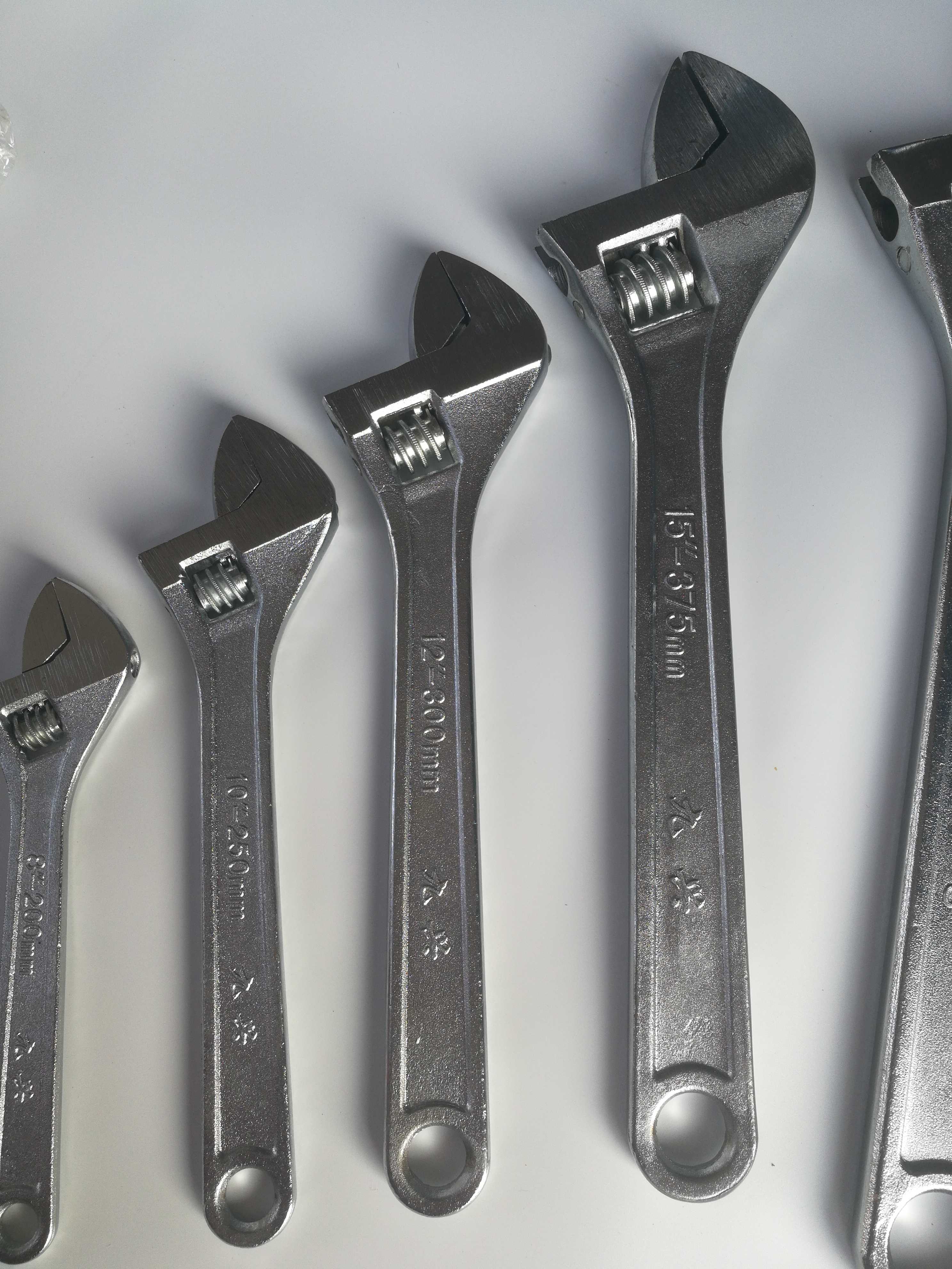 8-10-12-15-18-24寸大活扳手开口可活动55紧固工具