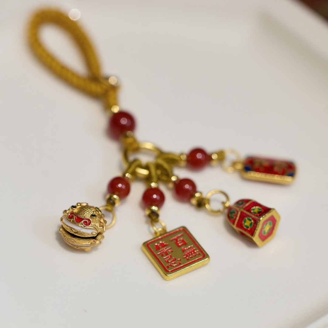 Chinese Retro Enamel Color God of Wealth Brass Key Buckle Ancient Law Alluvial Gold Birth Year Handmade Ornaments Small Gift Wholesale