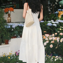 法式V领白色吊带连衣裙女收腰设计感小众气质小裙子2024夏季新款