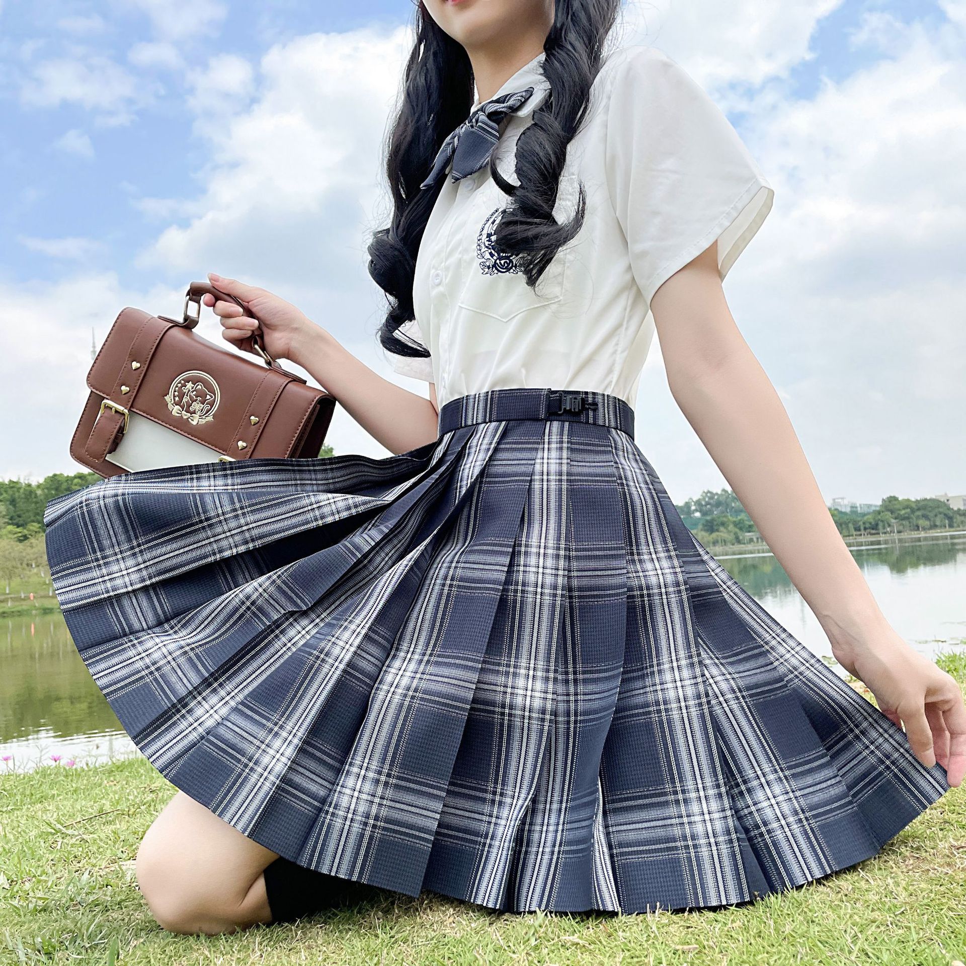 驰田原创正版jk格裙银线格子布 梭织全涤色织面料日系制服裙布料