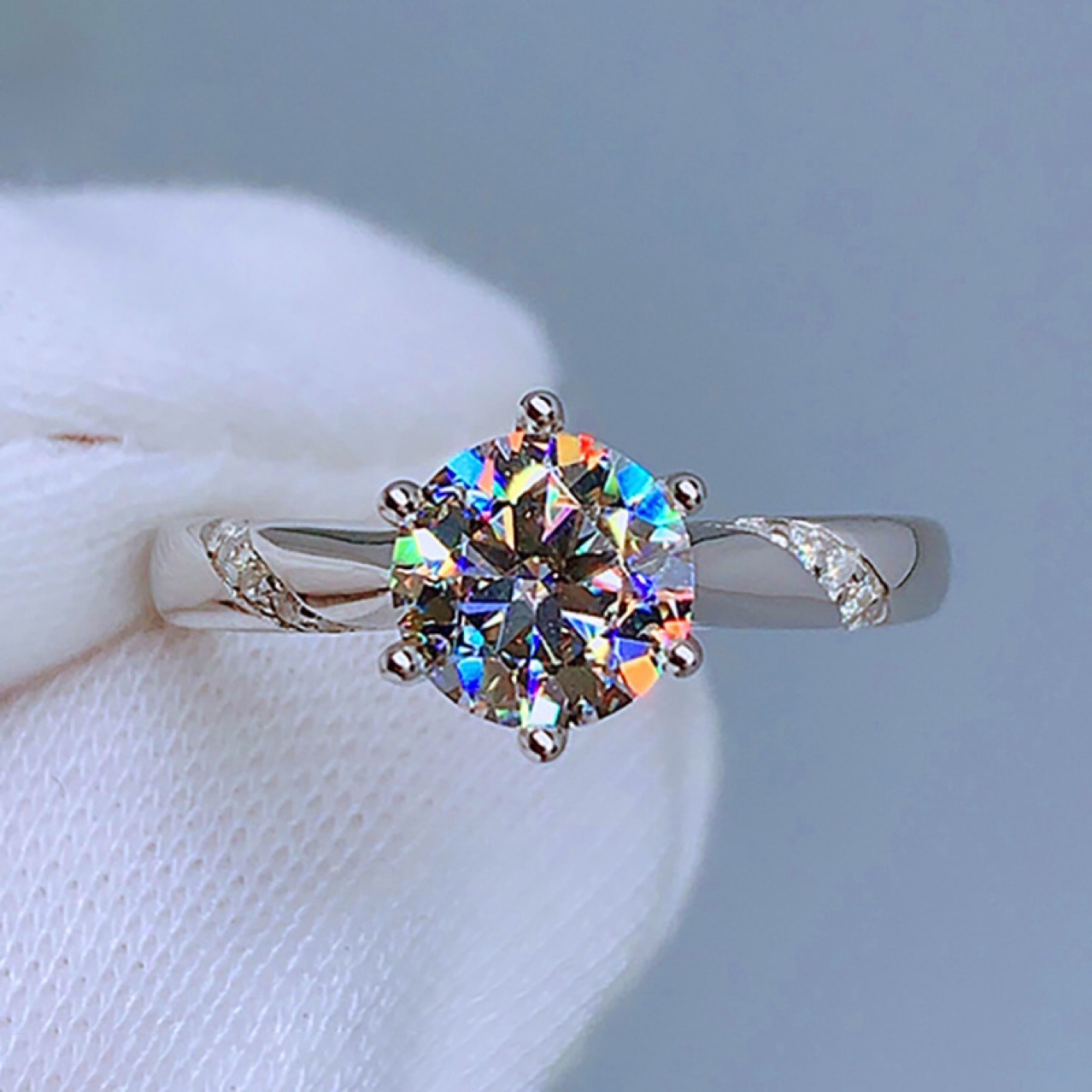 八心八箭镀pt950闪钻锆石仿莫桑钻开口戒指经典微镶八心八箭六爪