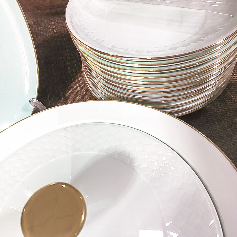 鲁青瓷浮席编雕镶金骨瓷套装 简约现代碟碗盘餐具 家用骨瓷套装