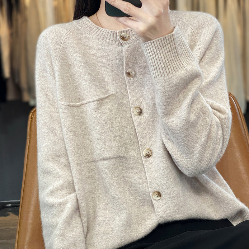 春秋季韩版外搭羊毛开衫女外套宽松圆领针织上衣带兜保暖毛衣