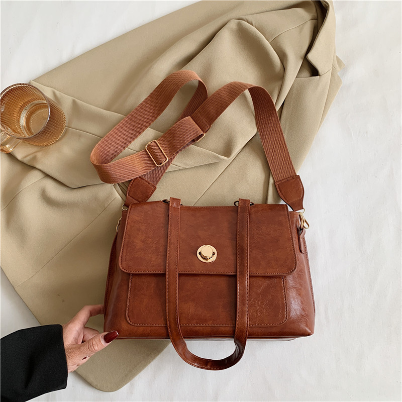 Retro Large Capacity Women's Bag 2023 Early Spring New Simple Casual Women's Bag Popular Messenger Bag Shoulder Tote Bag for Women