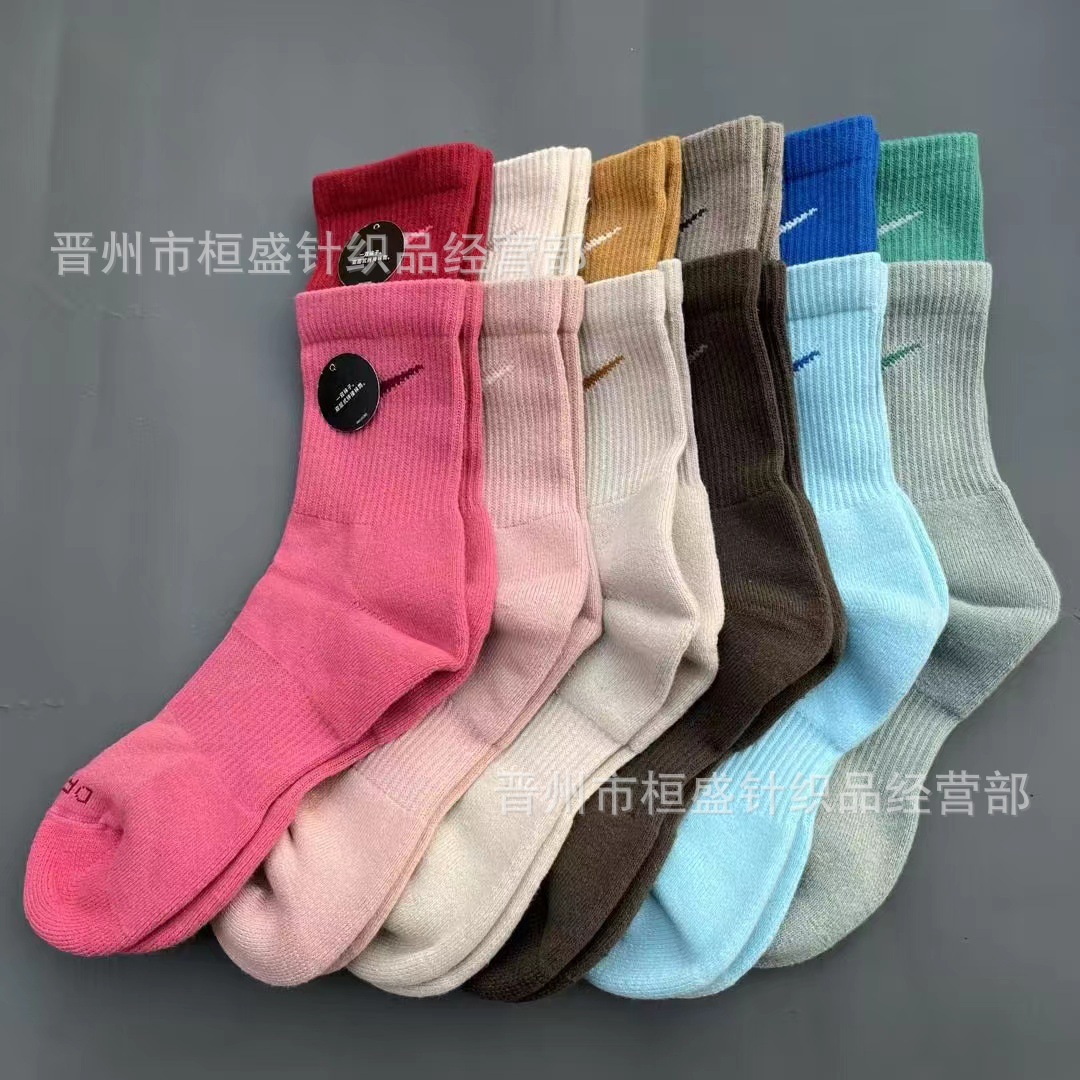 Suwanniuster Socks Colored Mosaic Male and Female Couple Socks Long Tube Towel Bottom Sports Socks Wholesale