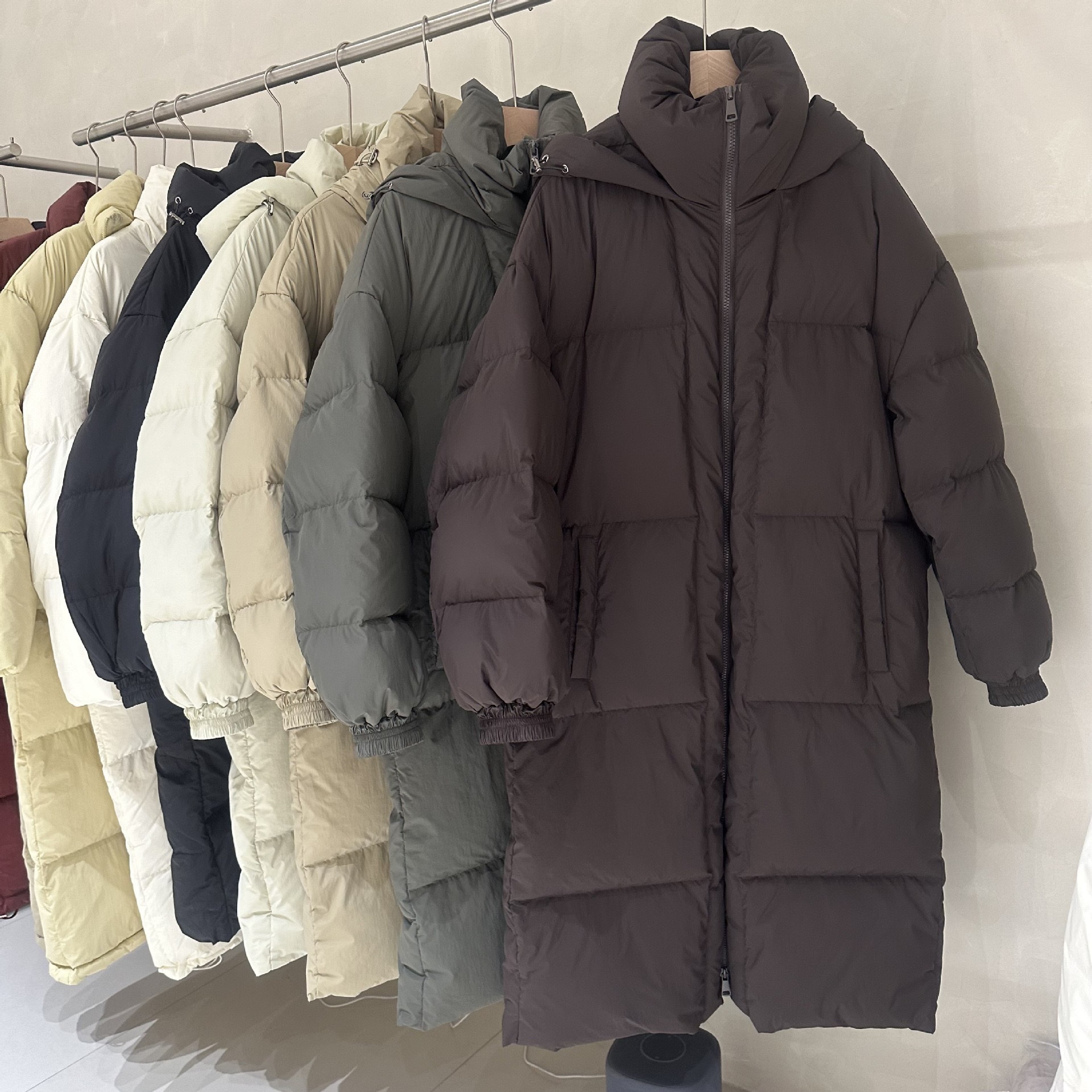 2023 New Croissant down Jacket Female Long below the Knee 90 National Standard White Duck down Thickened Popular Ladies Thick Coat