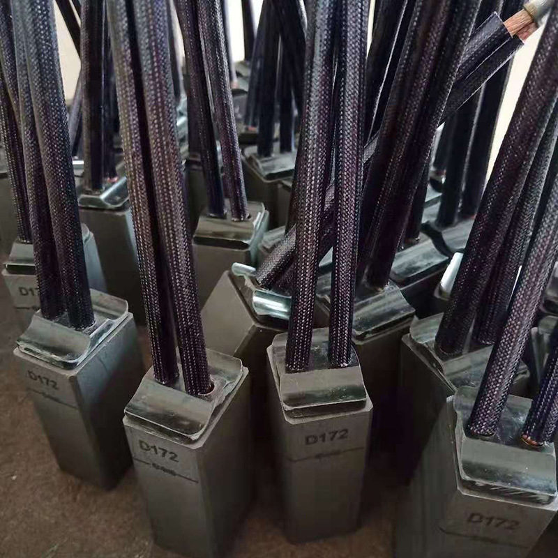 制石墨电刷 直流电机滑环碳刷 工业电机电动工具碳刷