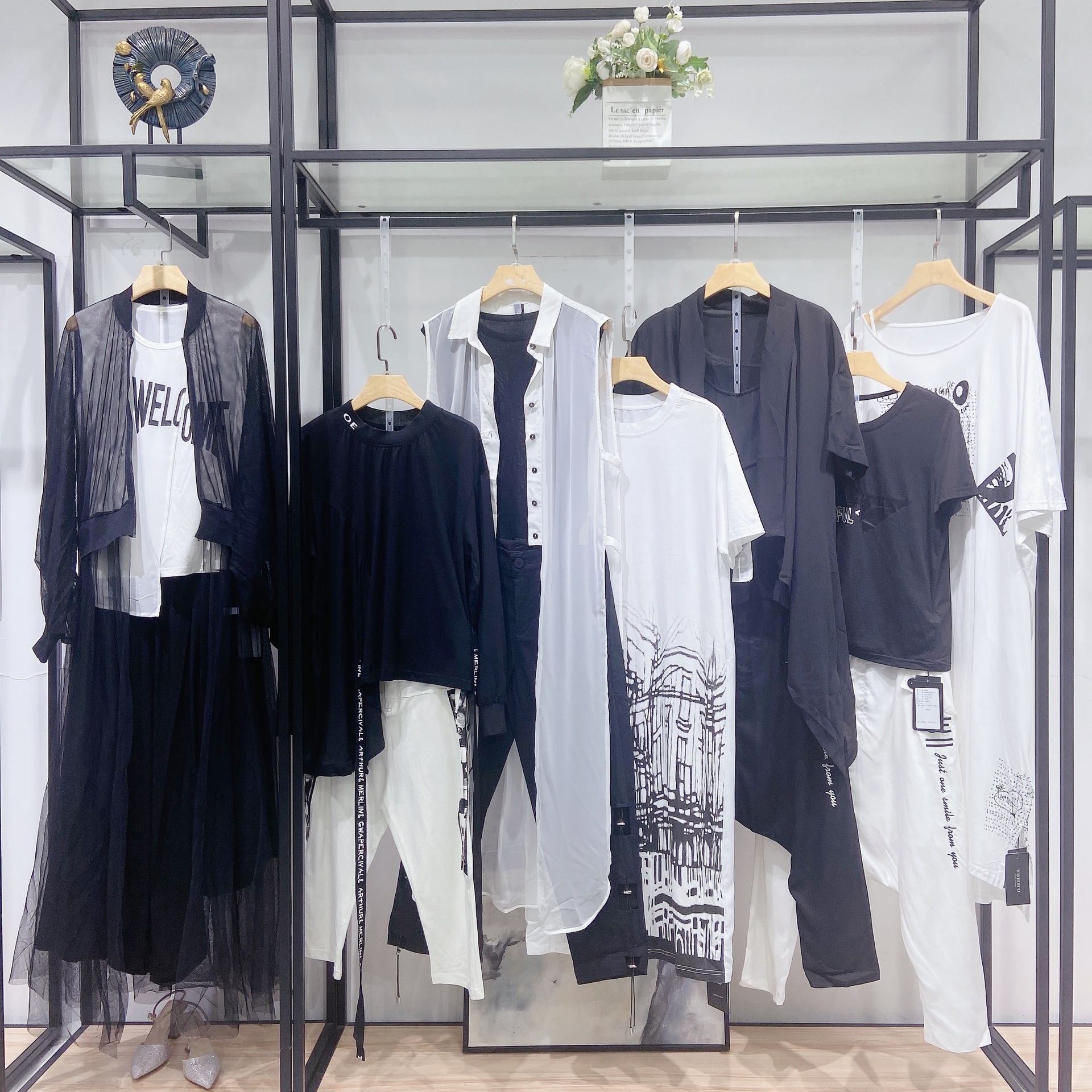 潮牌【欧e黑马兰】黑白街拍流行女装系列商场撤柜品牌折扣女装