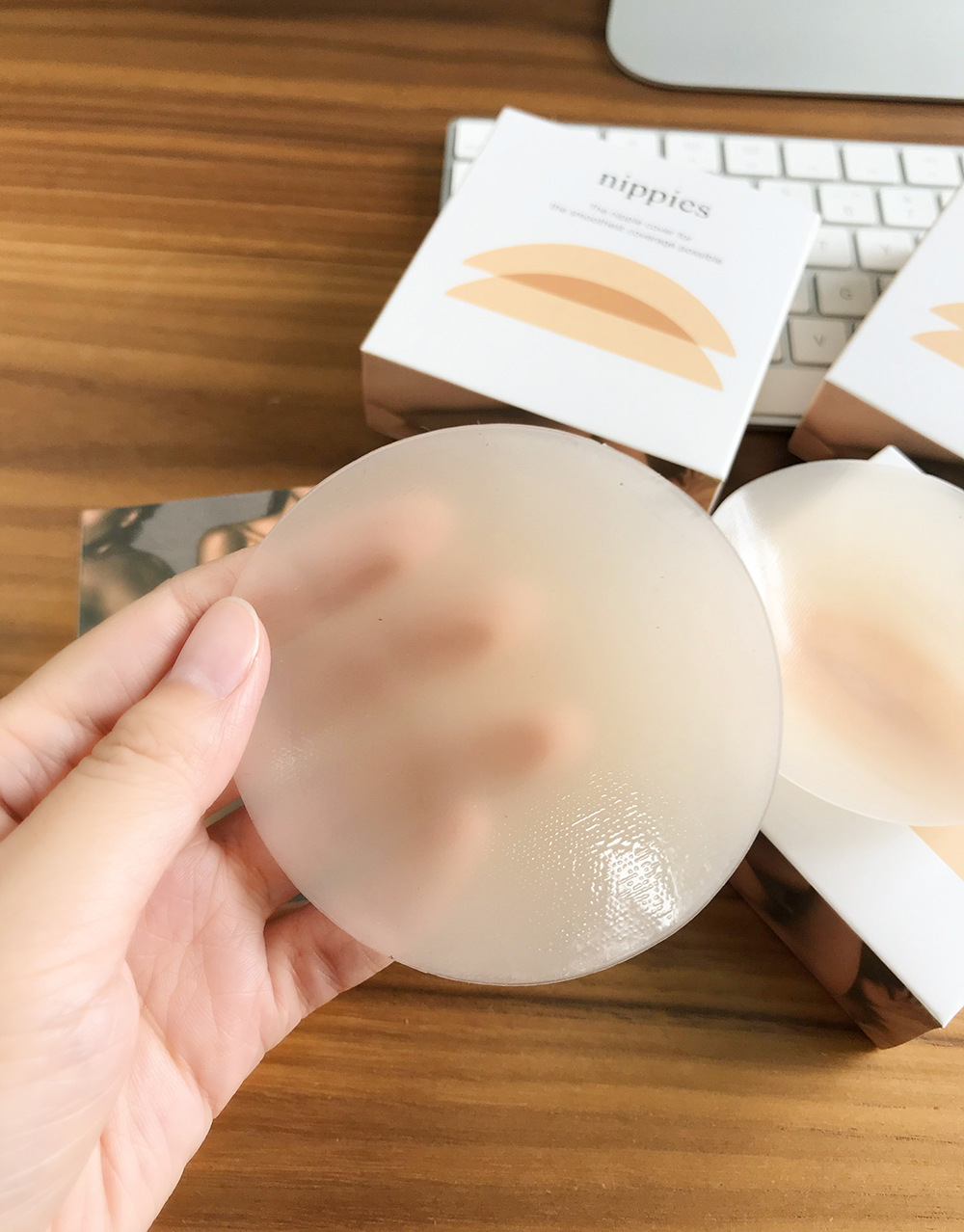 自然贴合~硅胶隐形胸贴女 新娘婚纱吊带礼服防凸点尴尬走光乳头贴