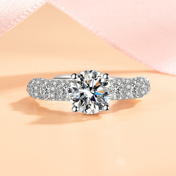 抖音快手跨境直播热销两克拉仿莫桑钻流行戒指女简约结婚钻戒批发