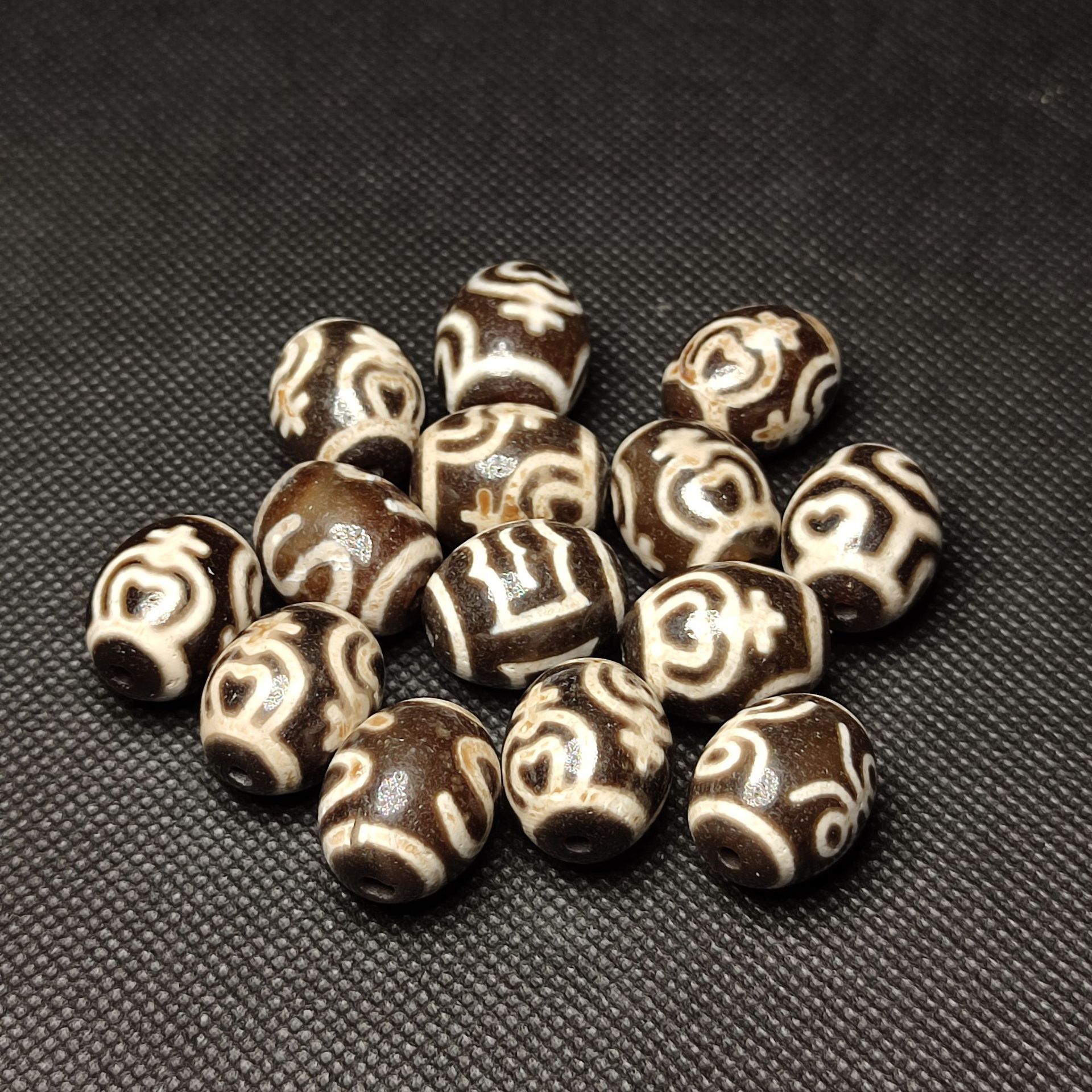 西藏正品老气黑白宝瓶莲花大鹏鸟贵人达洛天珠20mm玛瑙珠子男女珠