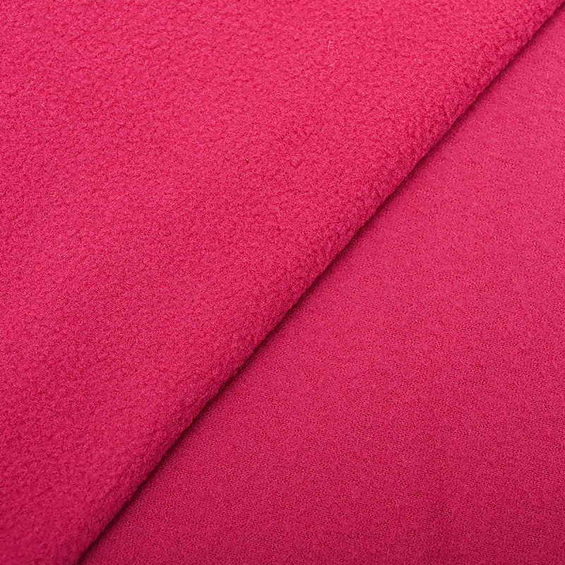 96f/144f单面提花摇粒绒布料短纤摇粒绒涤纶摇粒绒布料抽条摇粒绒