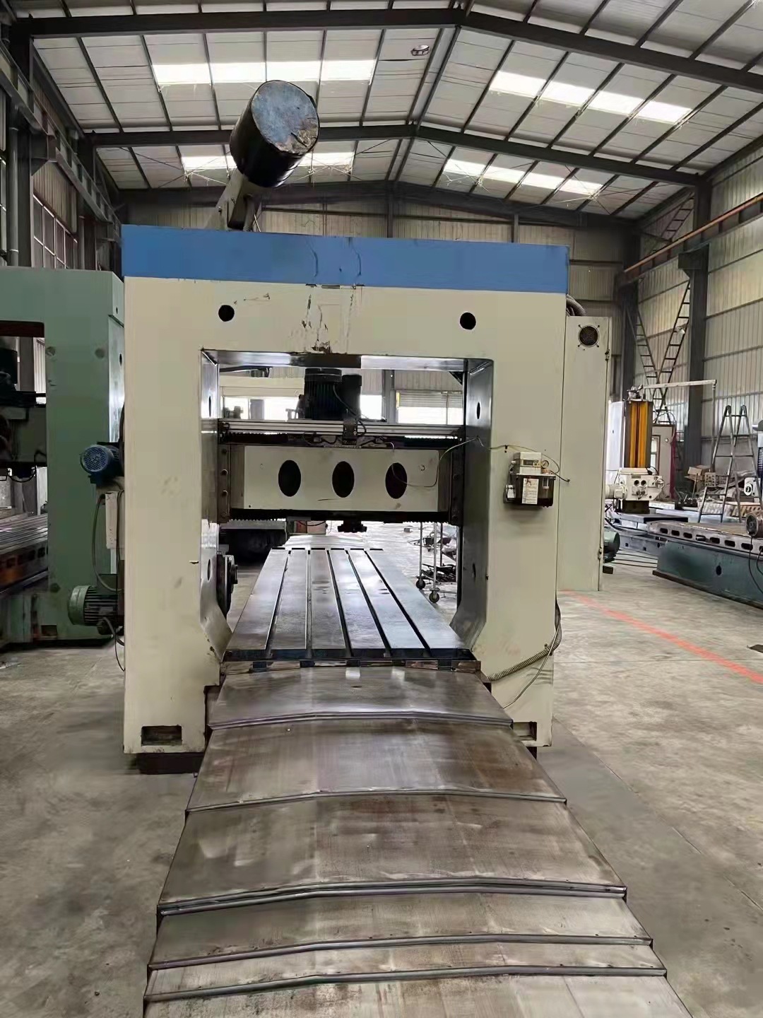 处理二手上海陵江1.1x4米龙门铣床二手龙门铣