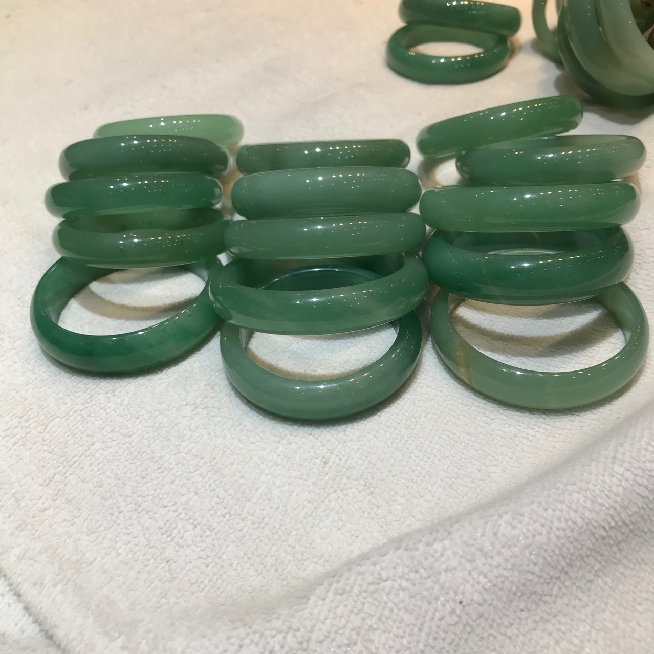 天然东陵玉手镯独龙玉 冰透款满绿冰种东陵玉手镯玉器支持鉴定