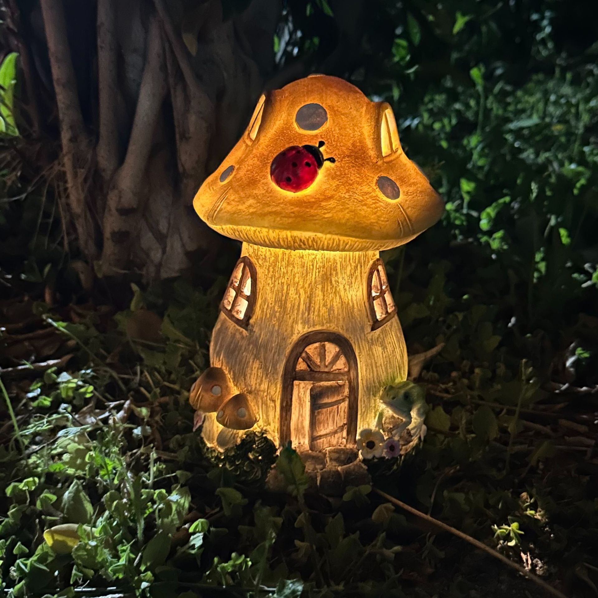 蘑菇小夜灯太阳能树脂花园小房子卡通摆件庭院装饰品园艺阳台送礼