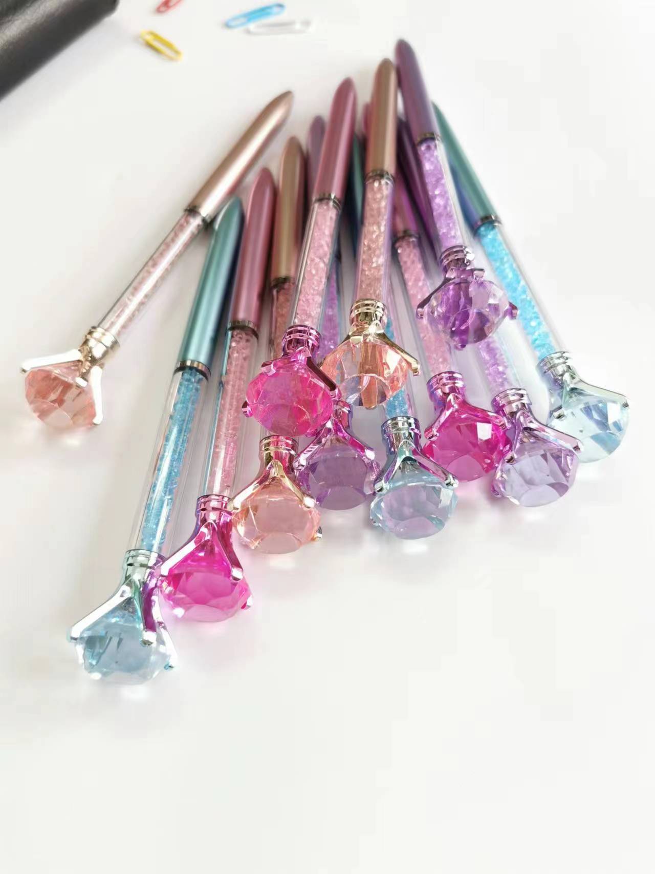 Crystal Diamond Ballpoint Pen Creative Big Rhinestone Pen Gift Pen Good-looking Girls Pen Wholesale Student Pen