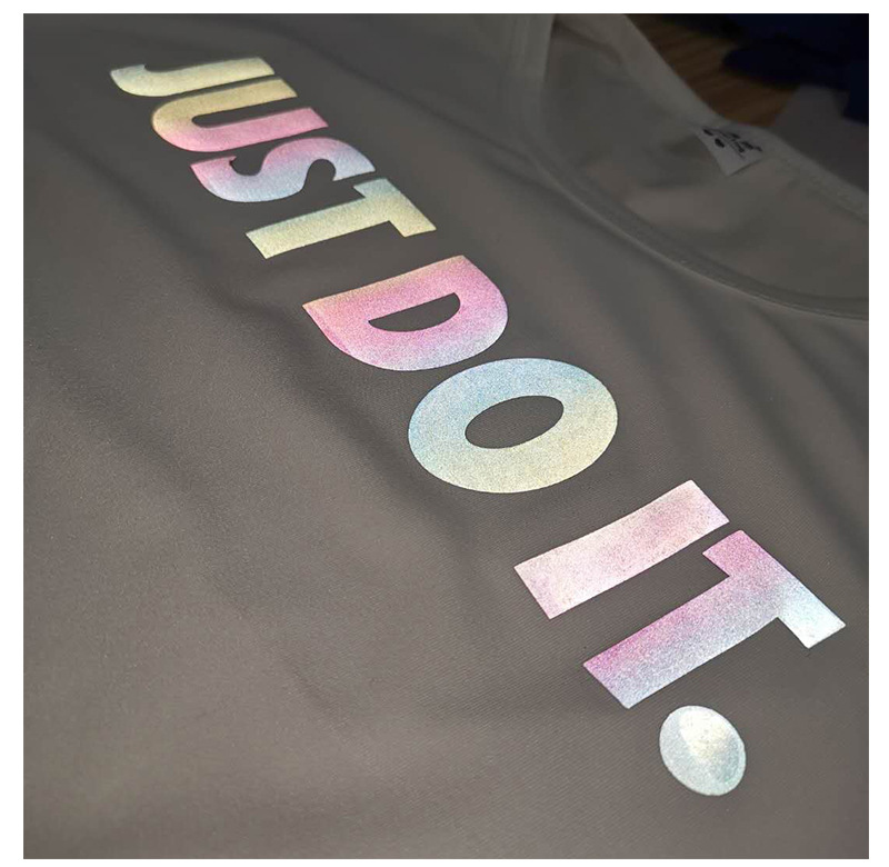 现货高亮亮银tpu高弹力热帖膜烫印热转印反光膜 弹力反光刻字膜