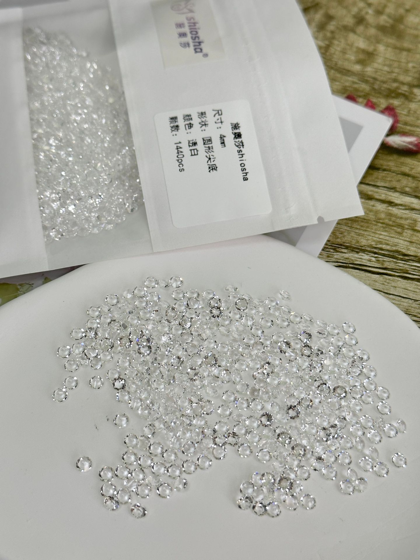 Shiosha 4mm Shiyue Surface 33 Cut Surface Nail Beauty Rhinestone Ornaments Shoes Clothing Coat and Cap Bag Jewelry Accessories Factory Wholesale