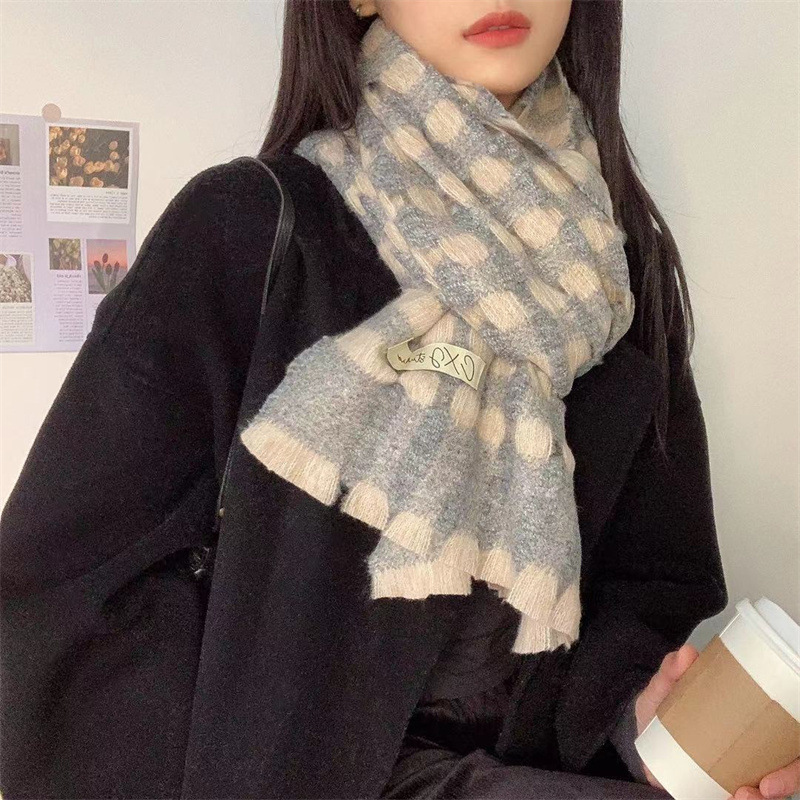 New Japanese and Korean Style Niche Plaid Scarf Women's Autumn and Winter Shawl Thickened Warm Student Hollow Scarf All-Matching