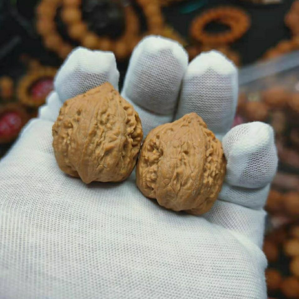 精品野生文玩核桃秋子迷你小尺寸手捻把件女士指尖文玩