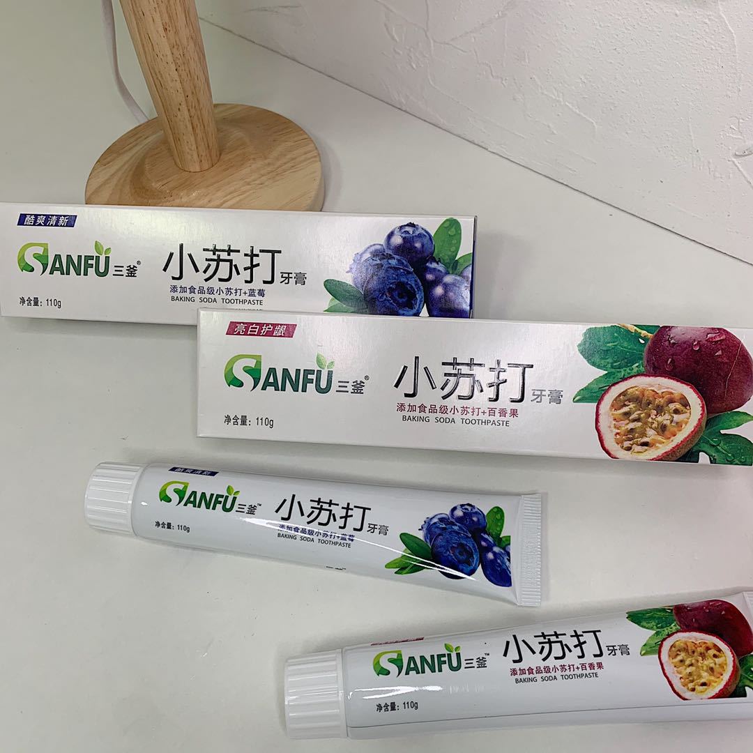 Factory Wholesale Baking Soda Toothpaste 110G Pinduoduo Will Sell Small Gifts Fruit Toothpaste Exhibition Three Kettle