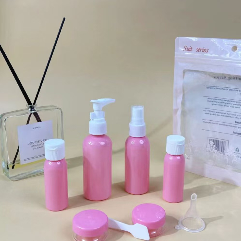 工厂现货直发七合一旅行专用套装便携化妆品洗护用品分装瓶批发