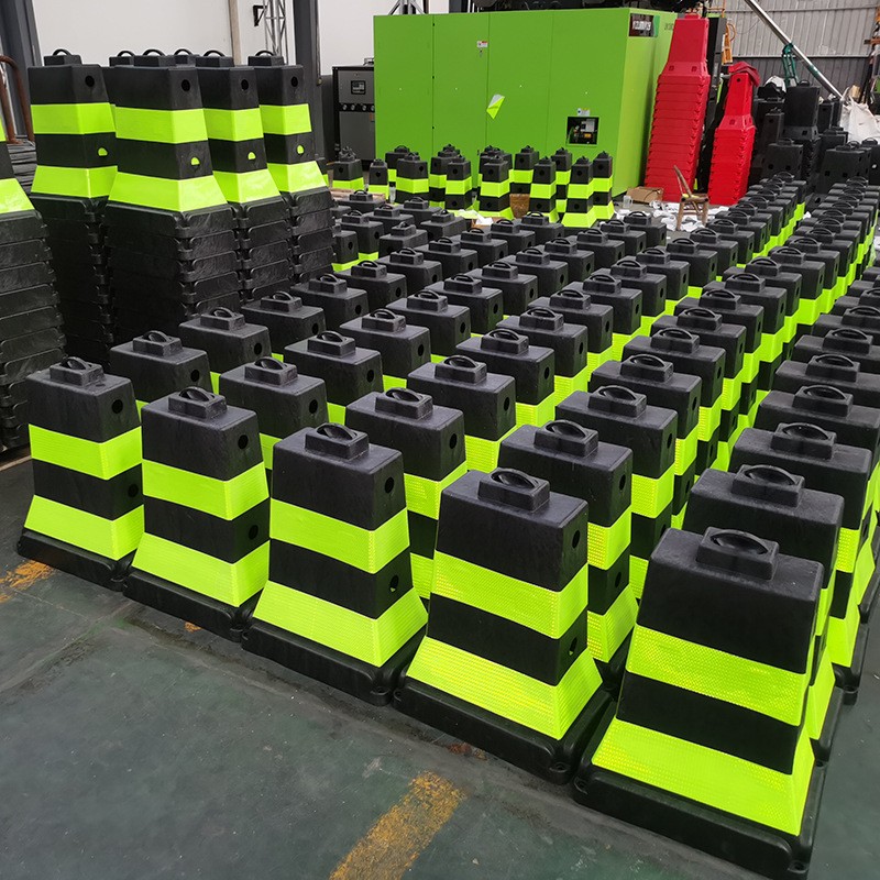 pvc警示分流橡胶黑黄红白反光隔离墩路锥围挡塑料水马防撞隔离杆