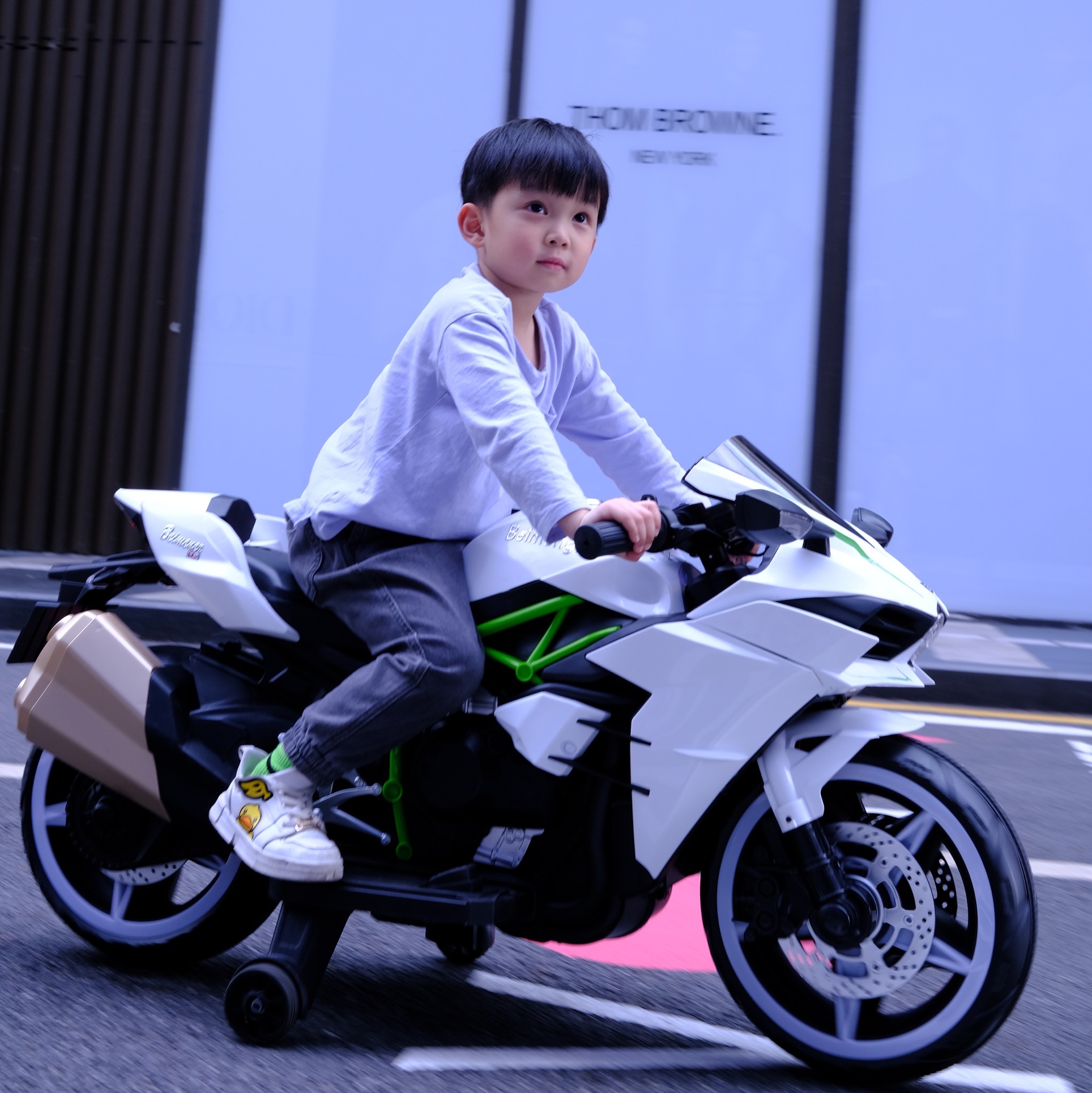 新款儿童电动车小孩电动玩具摩托车 自驾遥控电动摩托车