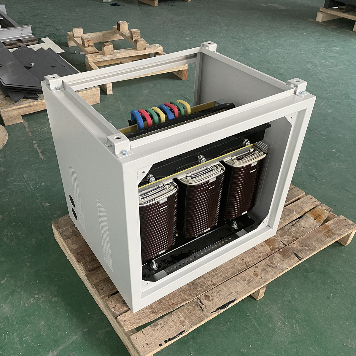 供应升流变压器