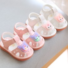 儿童亮灯凉鞋夏季0-2岁叫叫鞋春卡通女童婴儿学步鞋软底女宝宝鞋1