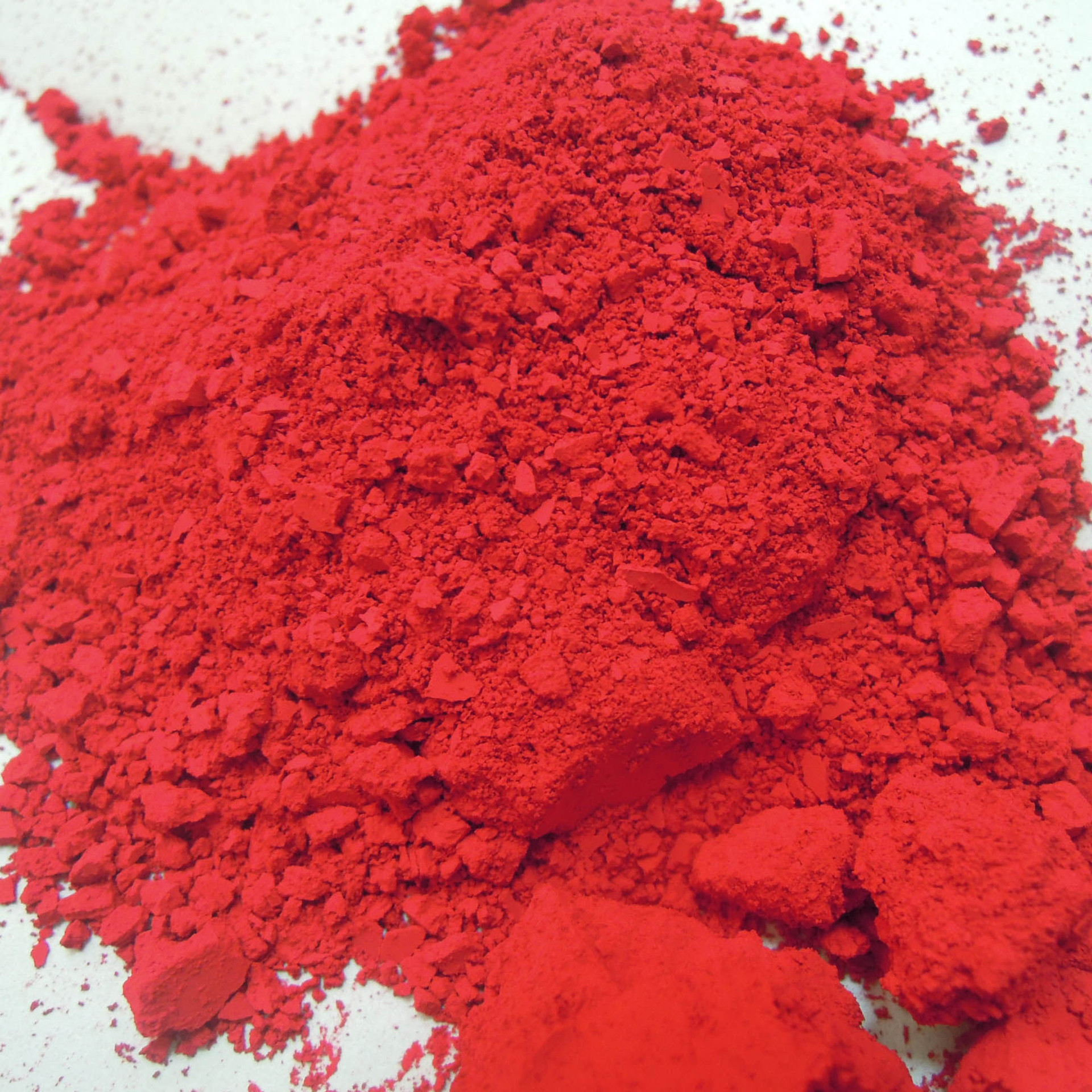 现货供应 胭脂虫红色淀 食品级52%化妆品唇膏粉底眼影用天然色素