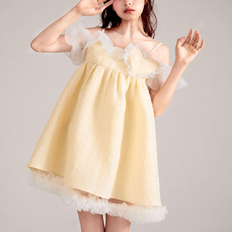 原* 鹅黄色立体爱心娃娃裙甜美字吊带蓬蓬裙连衣裙新款时尚洋气