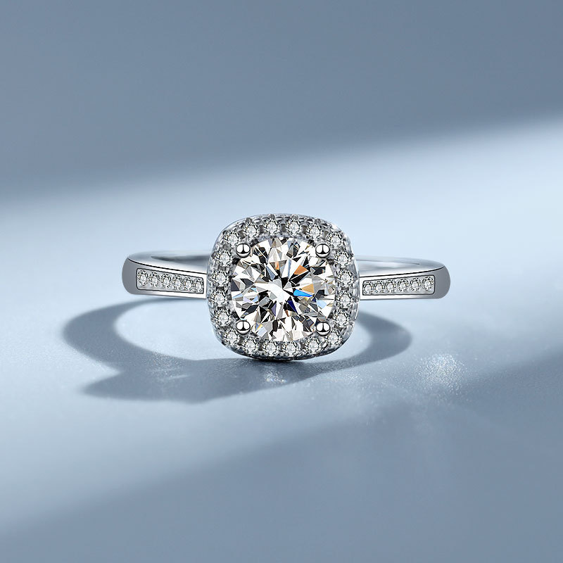 gra莫桑石戒指 1克拉公主方包925纯银镀白金d色女戒 现货批发代发