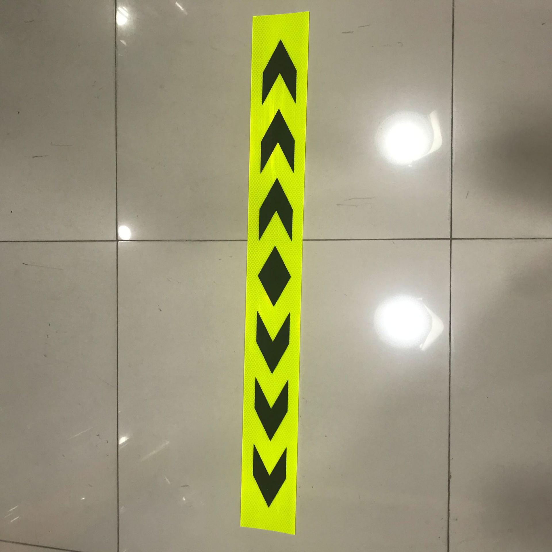10cm宽dg3双向箭头钻石反光条汽车货车反光贴纸导向标警示反光膜