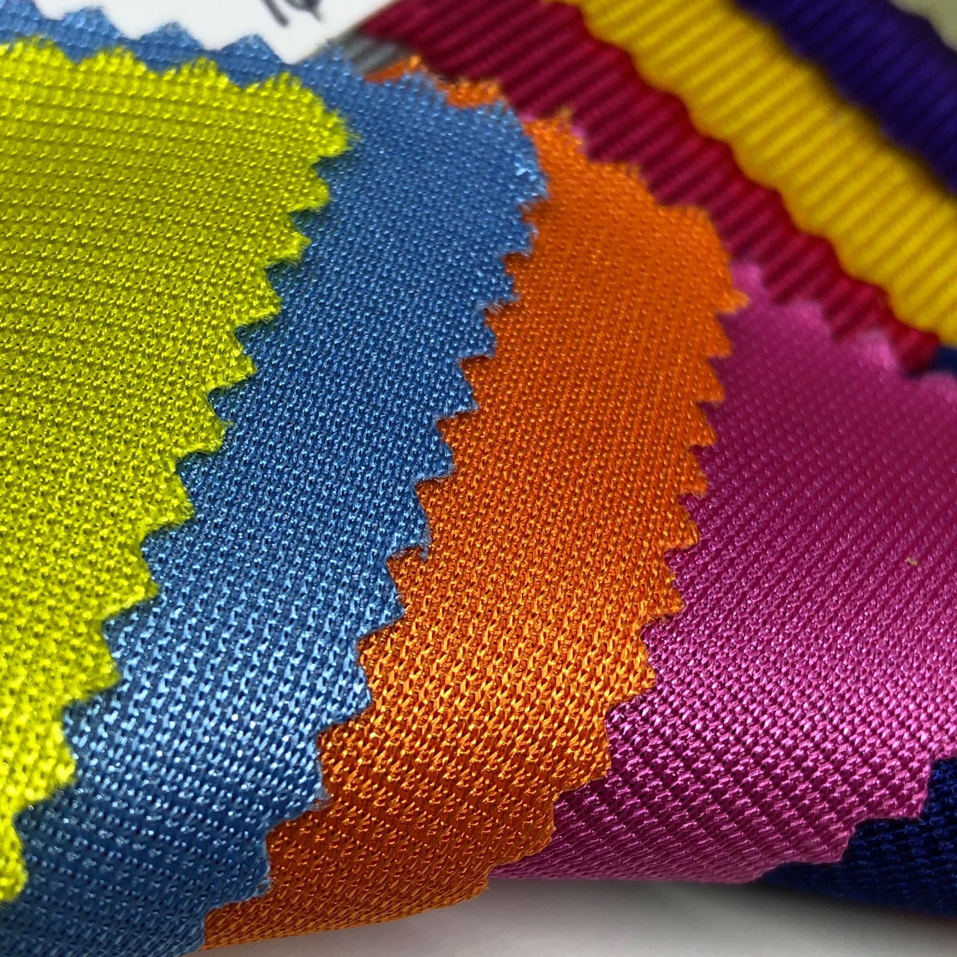 商品描述品名有光平布品质标准中国国家标准(gb)成分