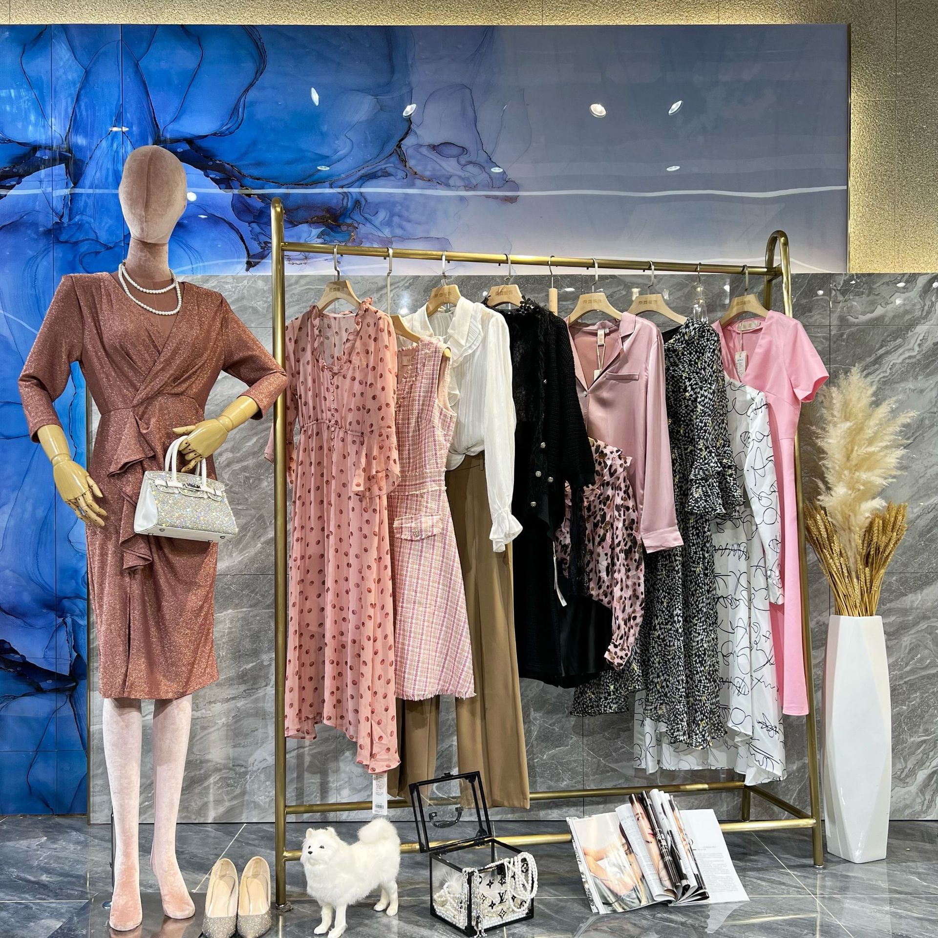 精品女装纳蔻22春专柜撤柜深圳轻奢商务时装品牌折扣女装尾货批发