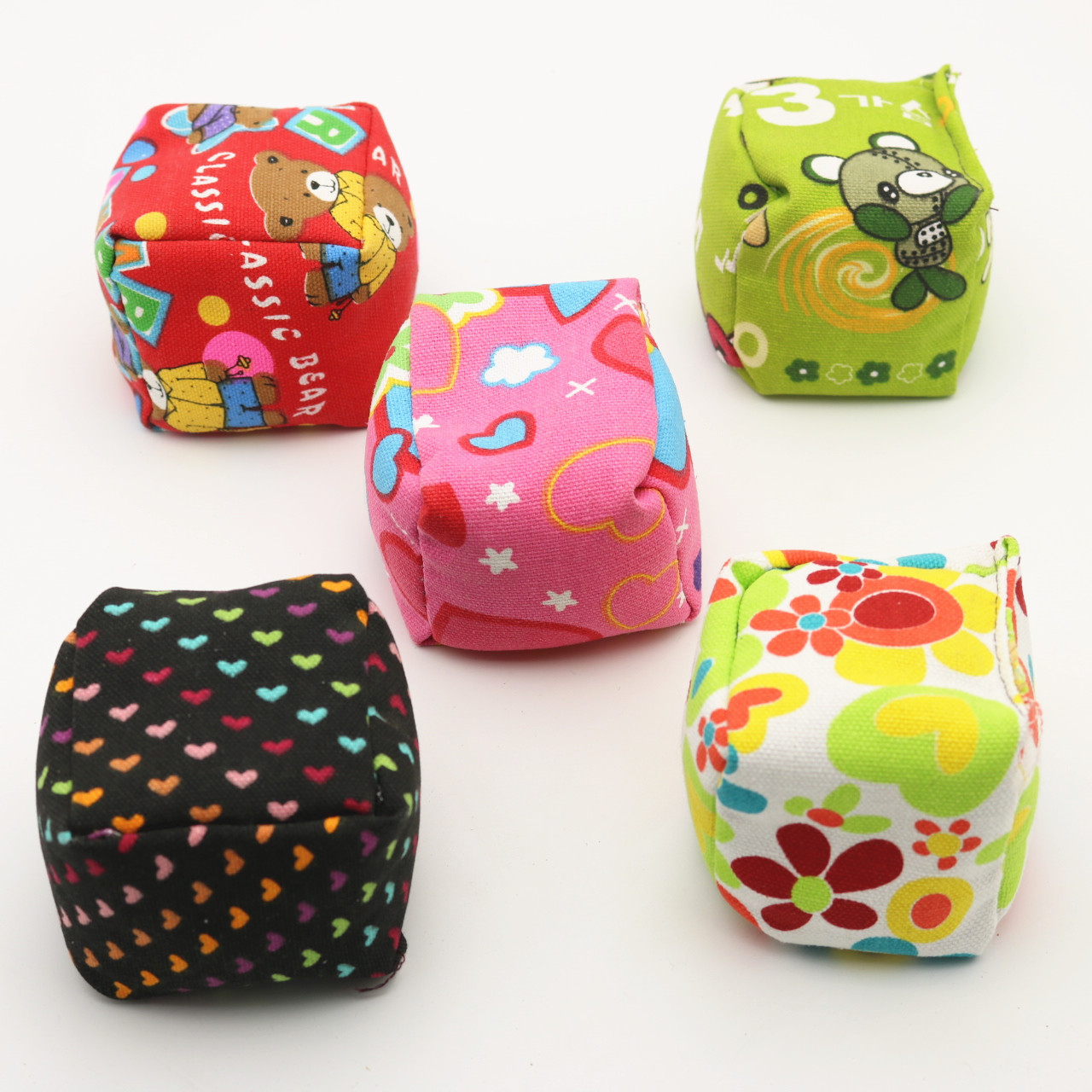 批发沙包投掷游戏儿童幼儿园玩具小沙包迷你沙袋加厚帆布软沙包球