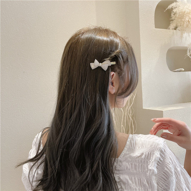 Spring New Cute with Diamonds Pearl Bow Barrettes Word Clip Bang Clip Barrettes Fresh